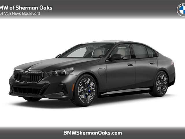 2026 BMW 5 Series 550e xDrive Sedan's photo