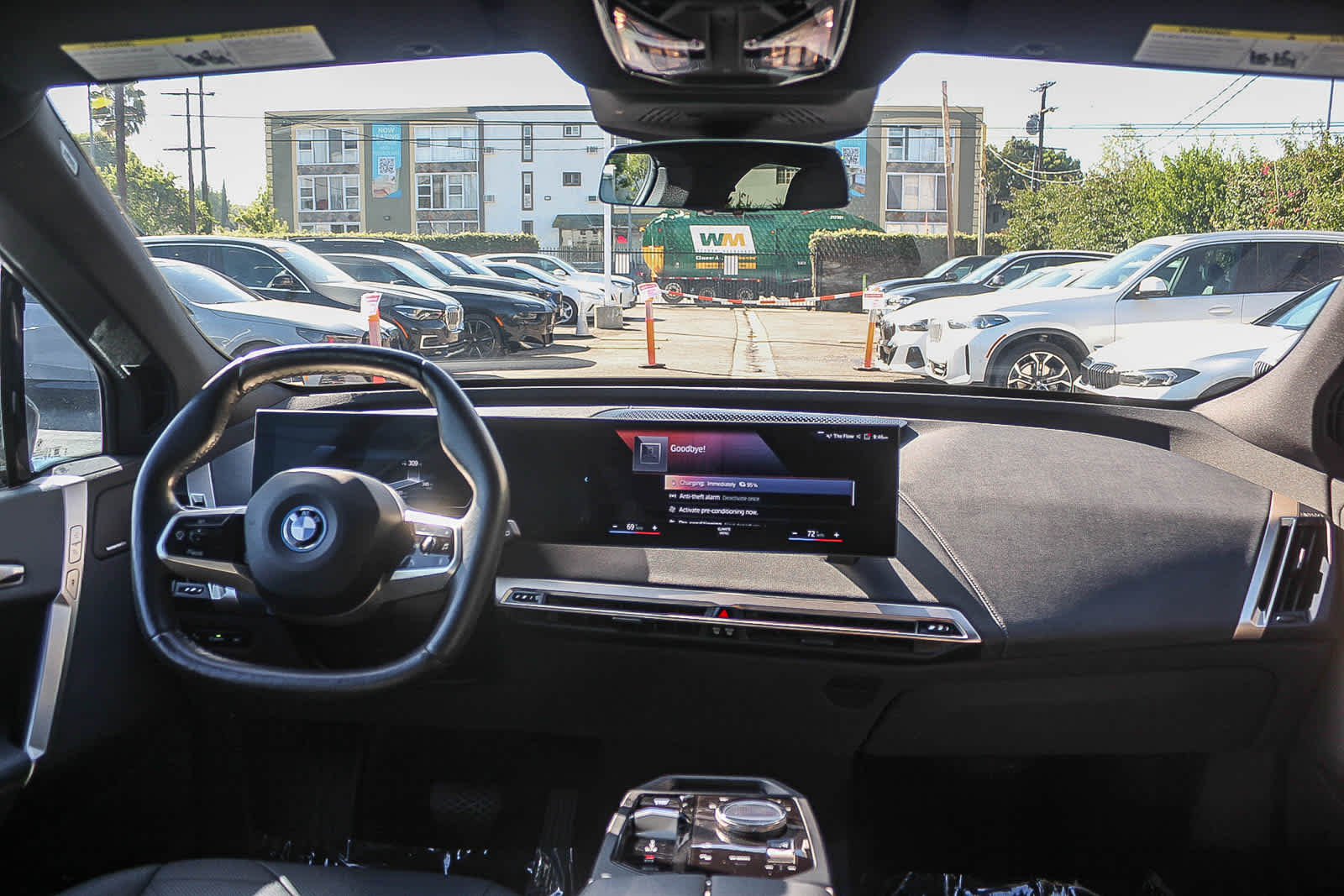 Thumbnail: 2023 BMW iX - 12