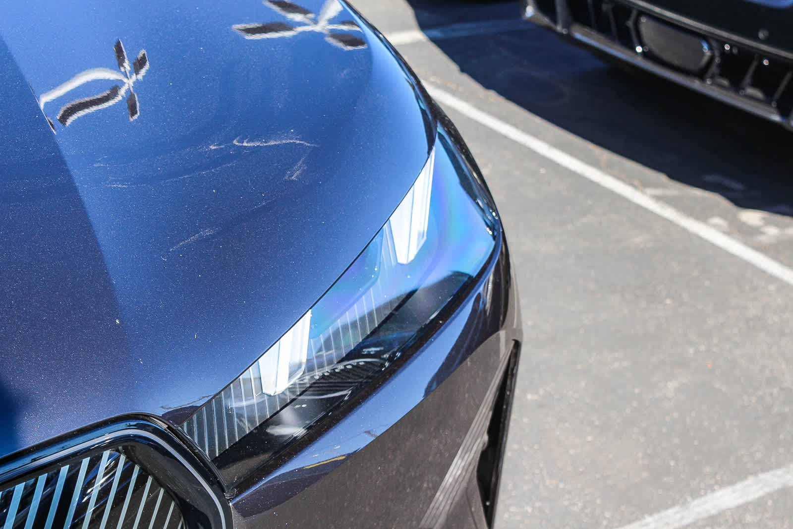 Thumbnail: 2026 BMW iX - 10