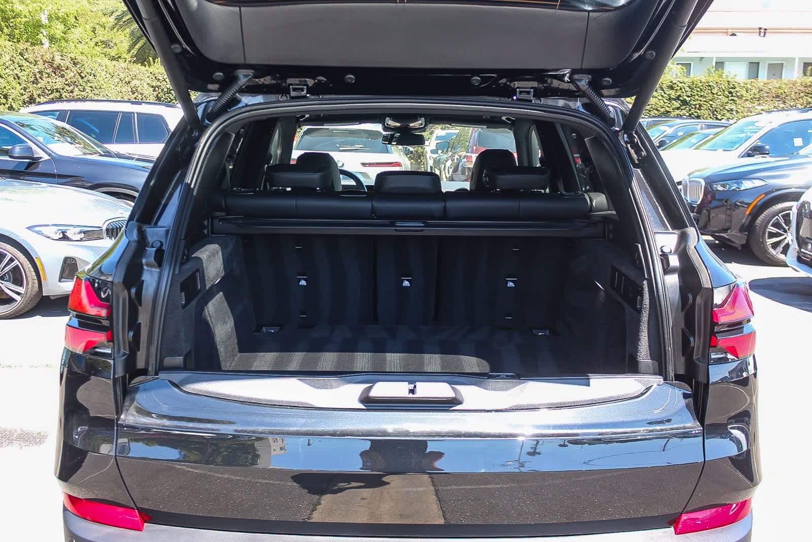 Thumbnail: 2026 BMW X5 - 25