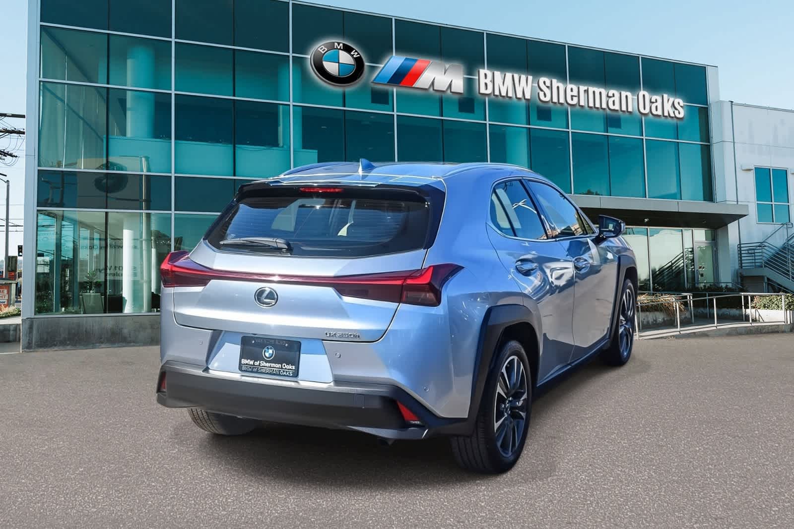 2024 LEXUS UX 250h photo 3