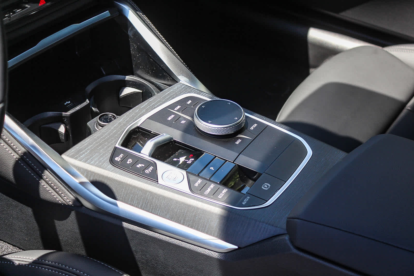 Thumbnail: 2027 BMW 4 Series - 17