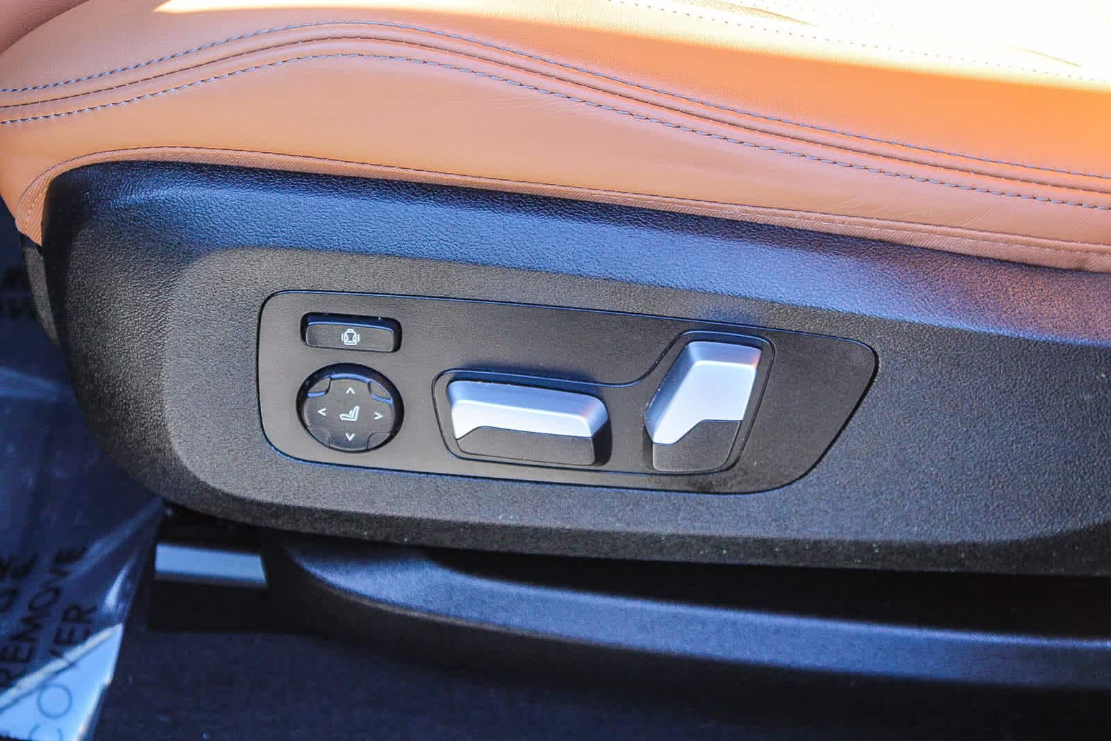 Thumbnail: 2023 BMW X6 - 21