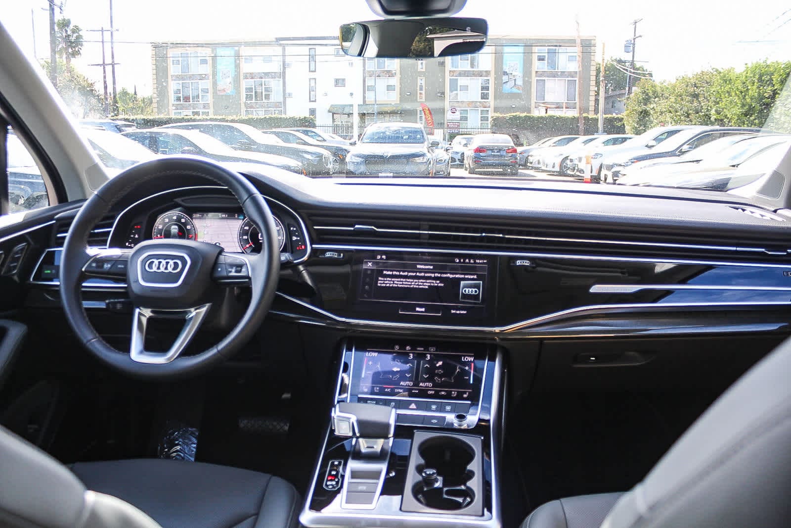 Thumbnail: 2025 Audi Q7 - 12