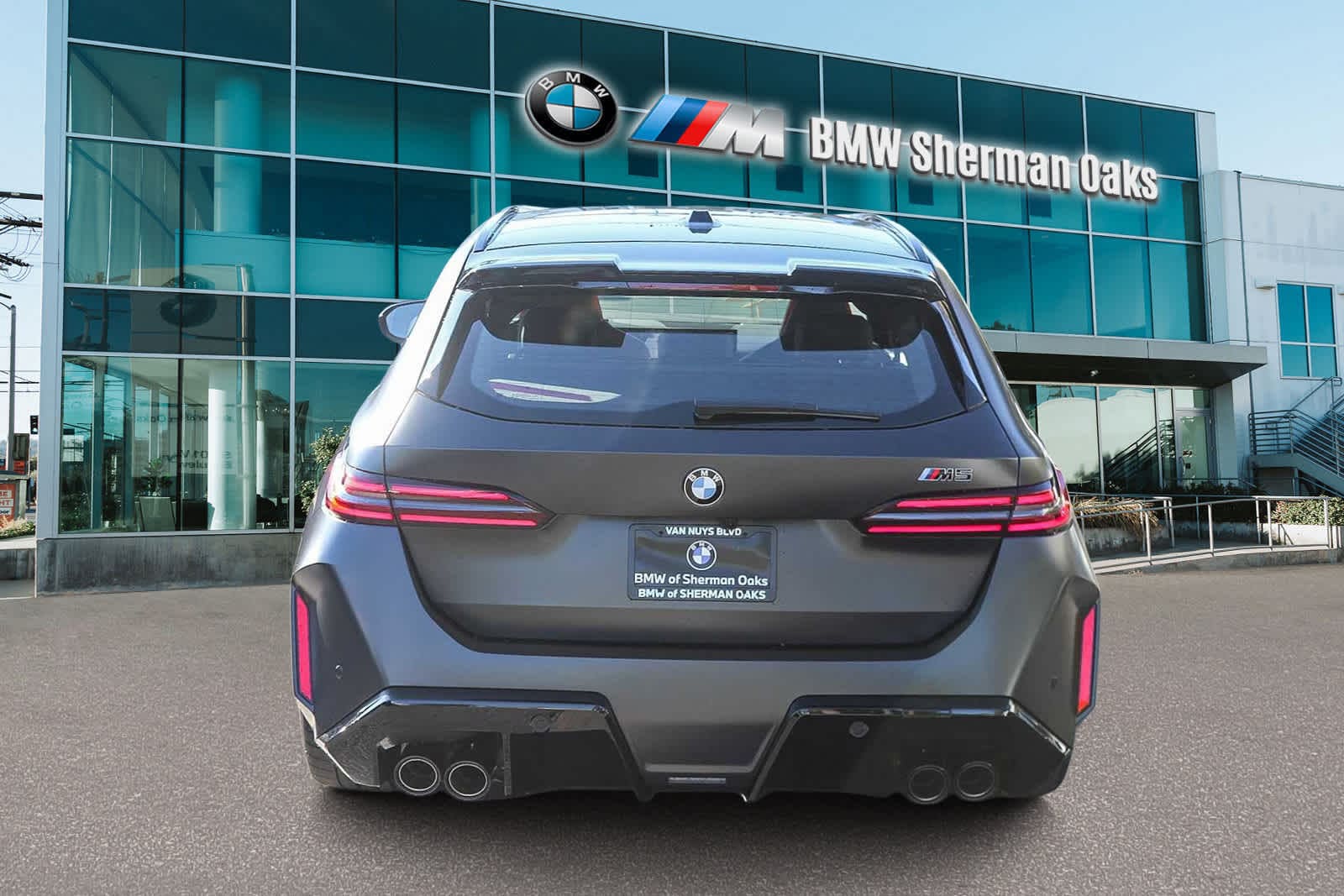 Thumbnail: 2026 BMW M5 - 5