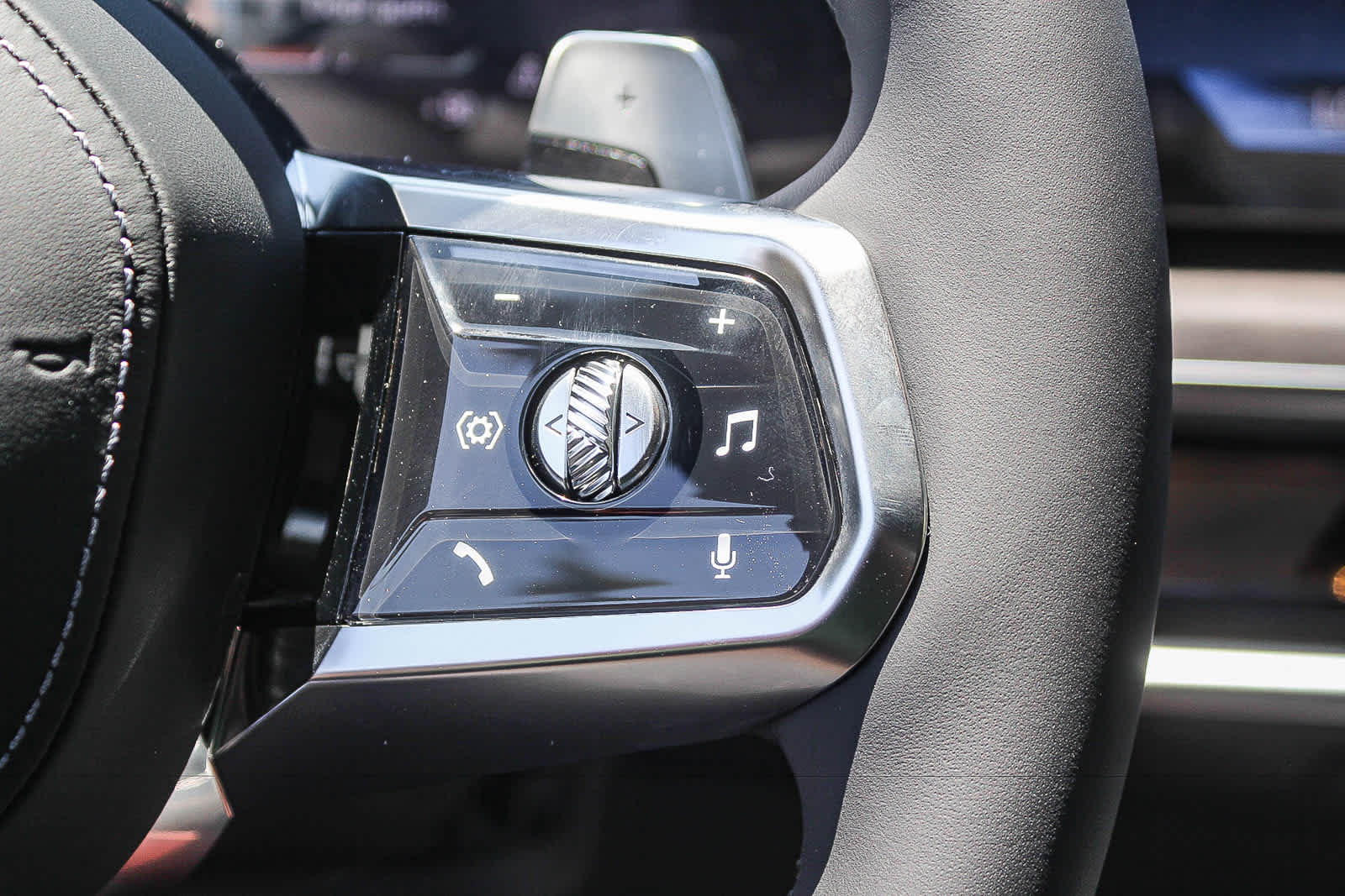 Thumbnail: 2026 BMW 7 Series - 27