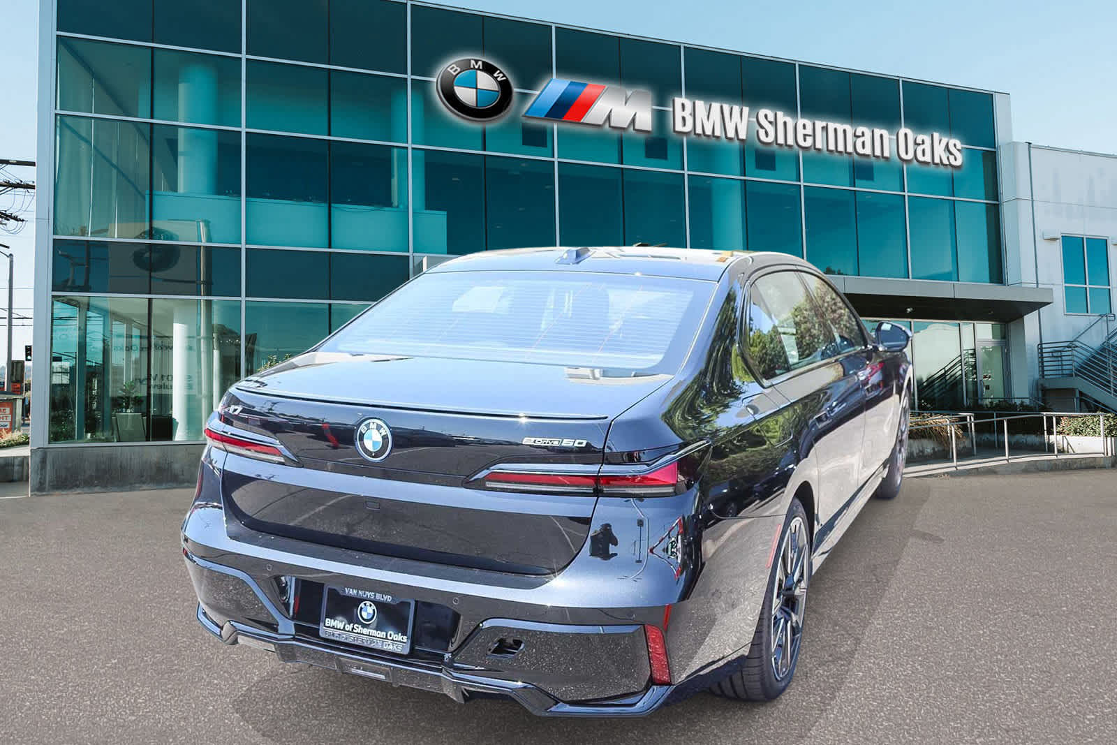 Thumbnail: 2025 BMW i7 - 4