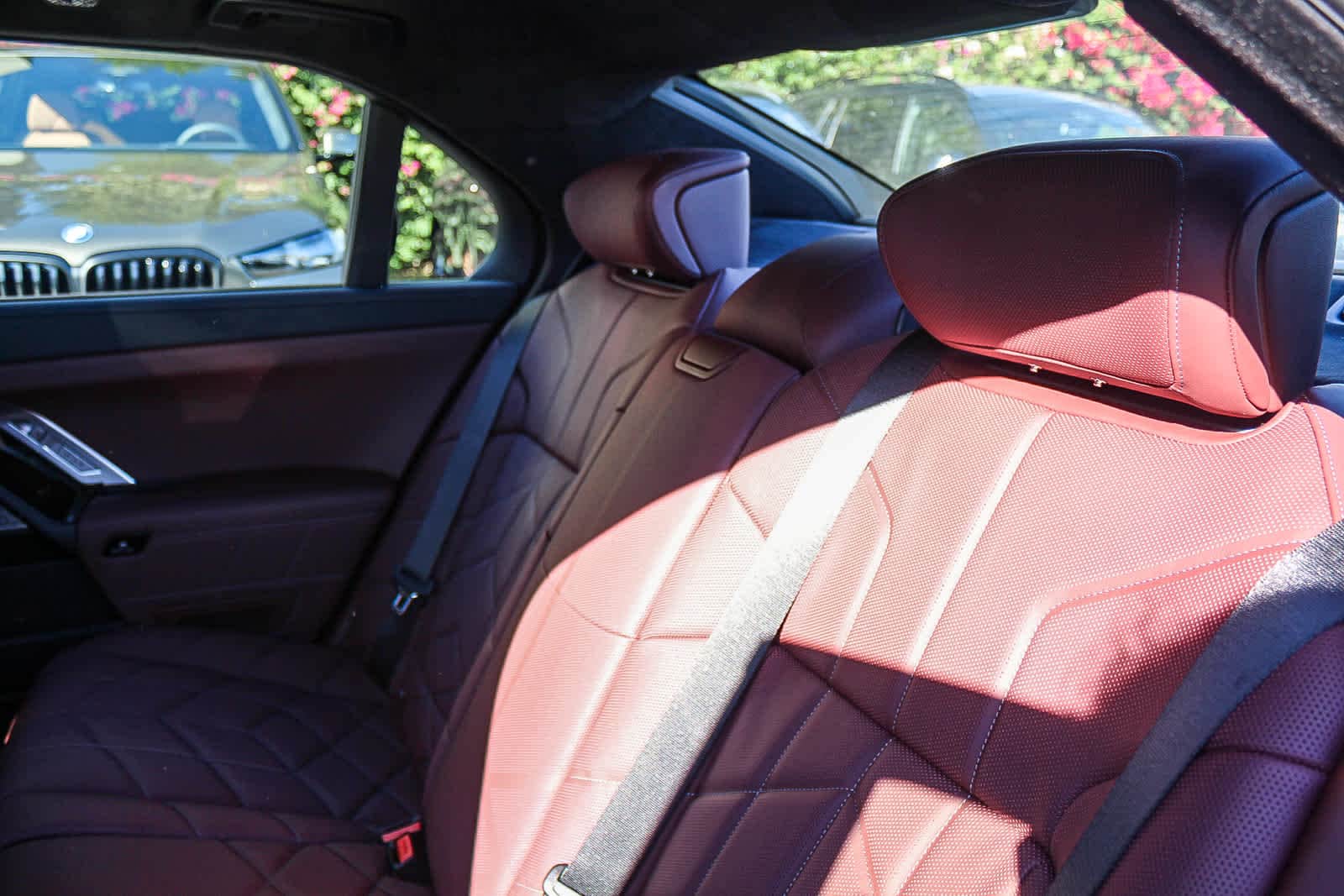 Thumbnail: 2026 BMW i7 - 18