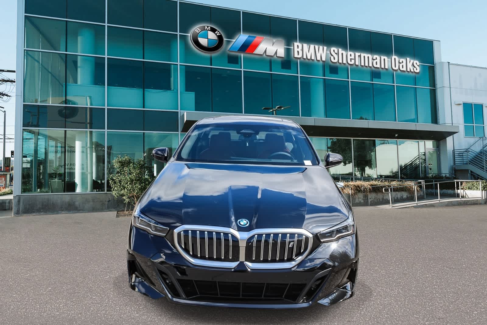 Thumbnail: 2026 BMW i5 - 2