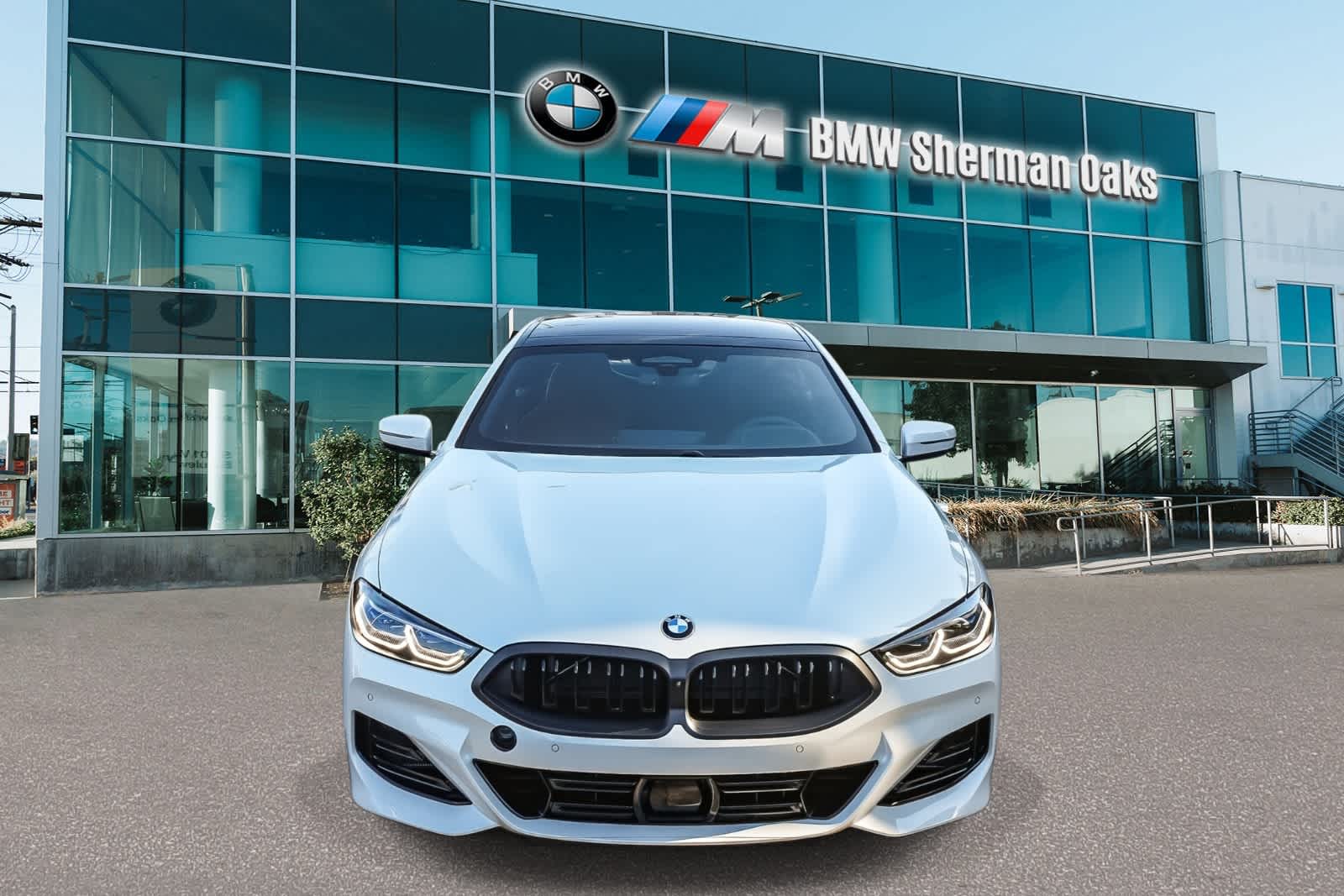 Thumbnail: 2026 BMW 8 Series - 2