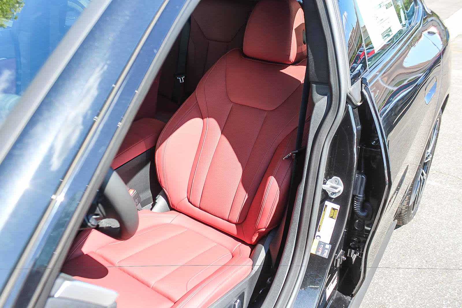 Thumbnail: 2026 BMW i4 - 25