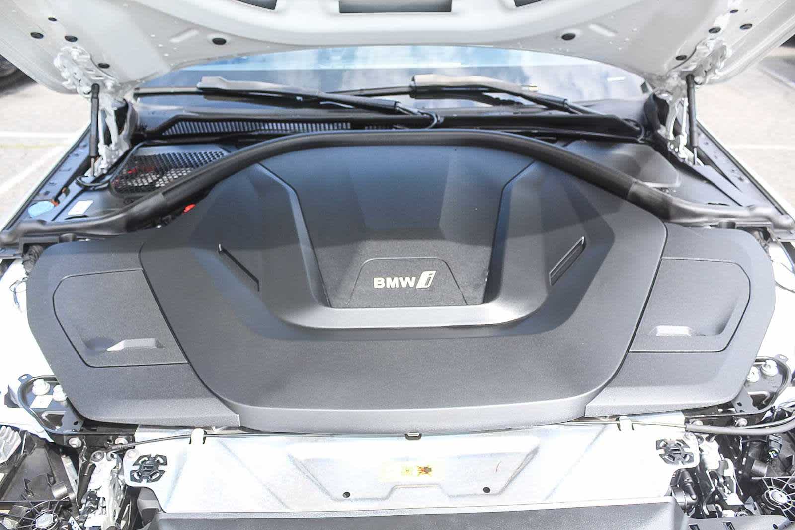 Thumbnail: 2023 BMW i4 - 25