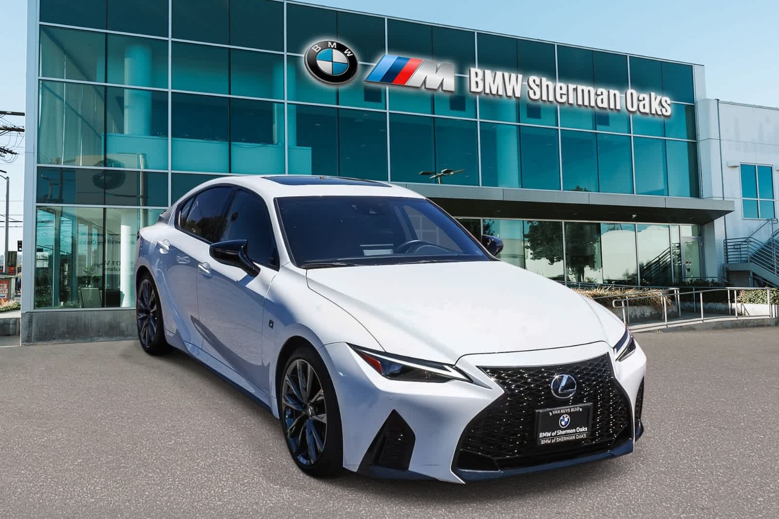 Thumbnail: 2025 Lexus ES - 2