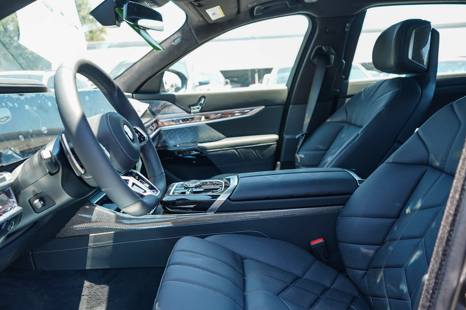 Thumbnail: 2026 BMW 7 Series - 19