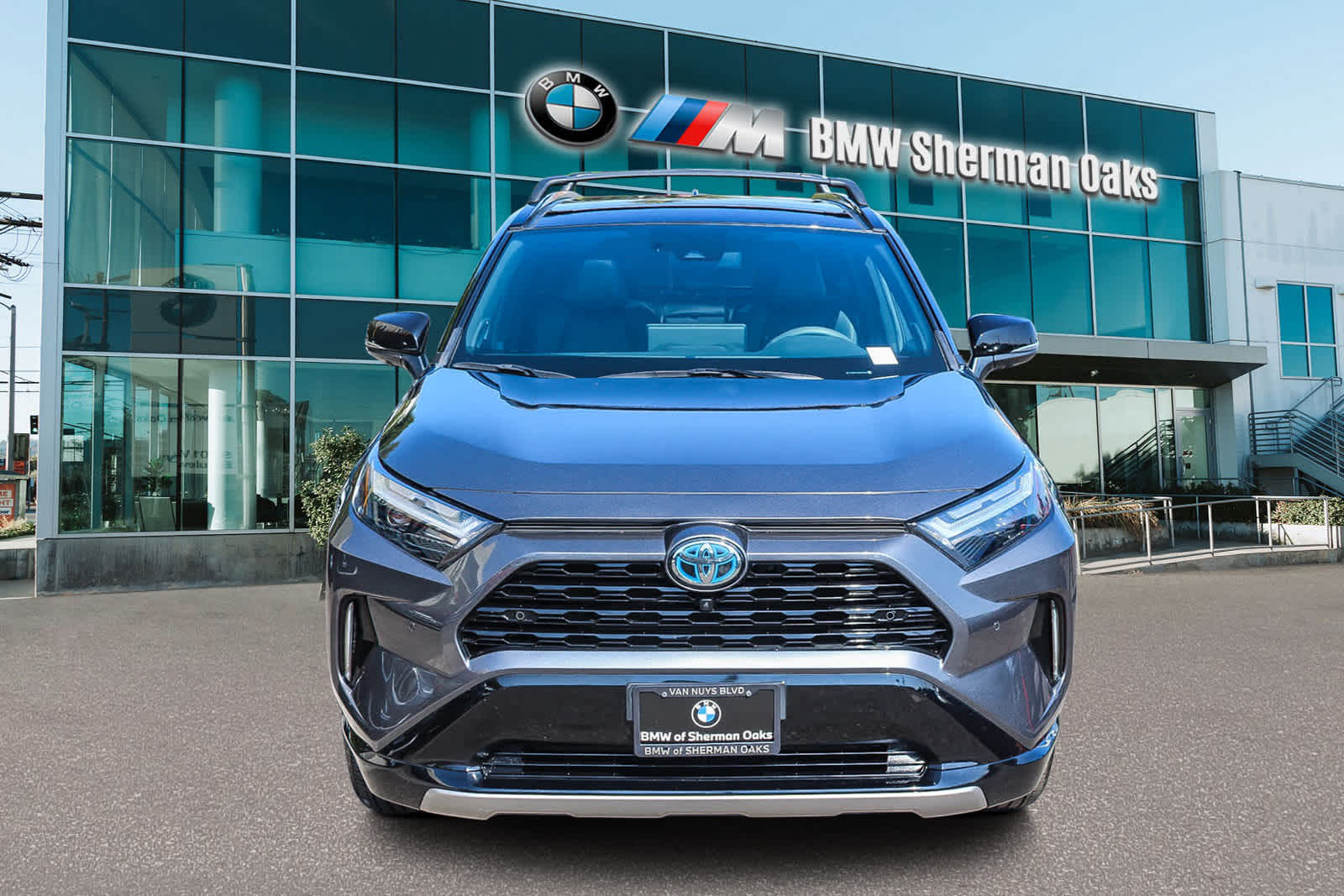 2024 Toyota RAV4 Hybrid XSE photo 2