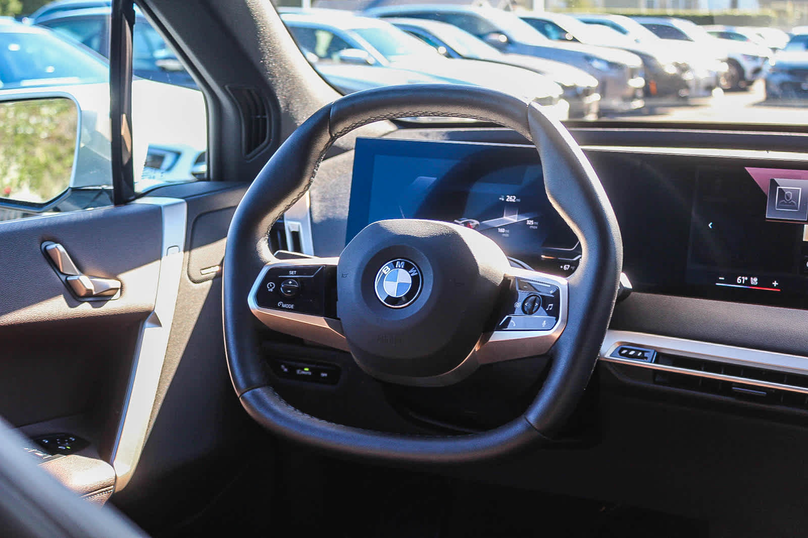 Thumbnail: 2026 BMW iX - 15