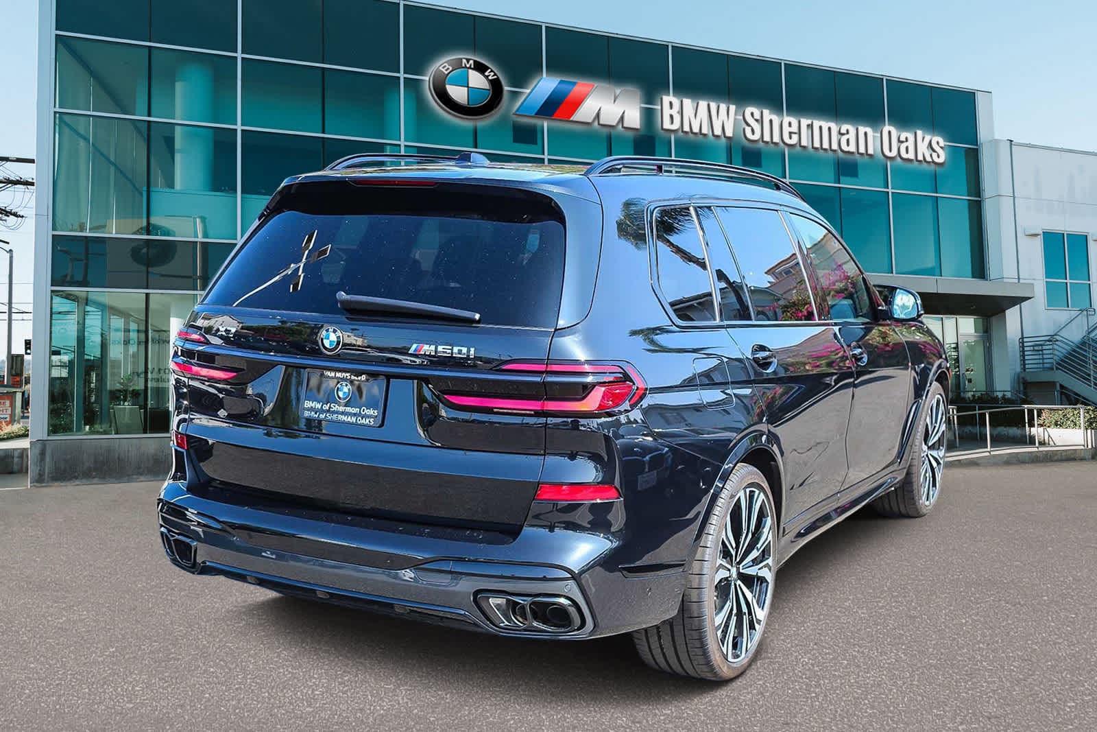 Thumbnail: 2026 BMW X7 - 4