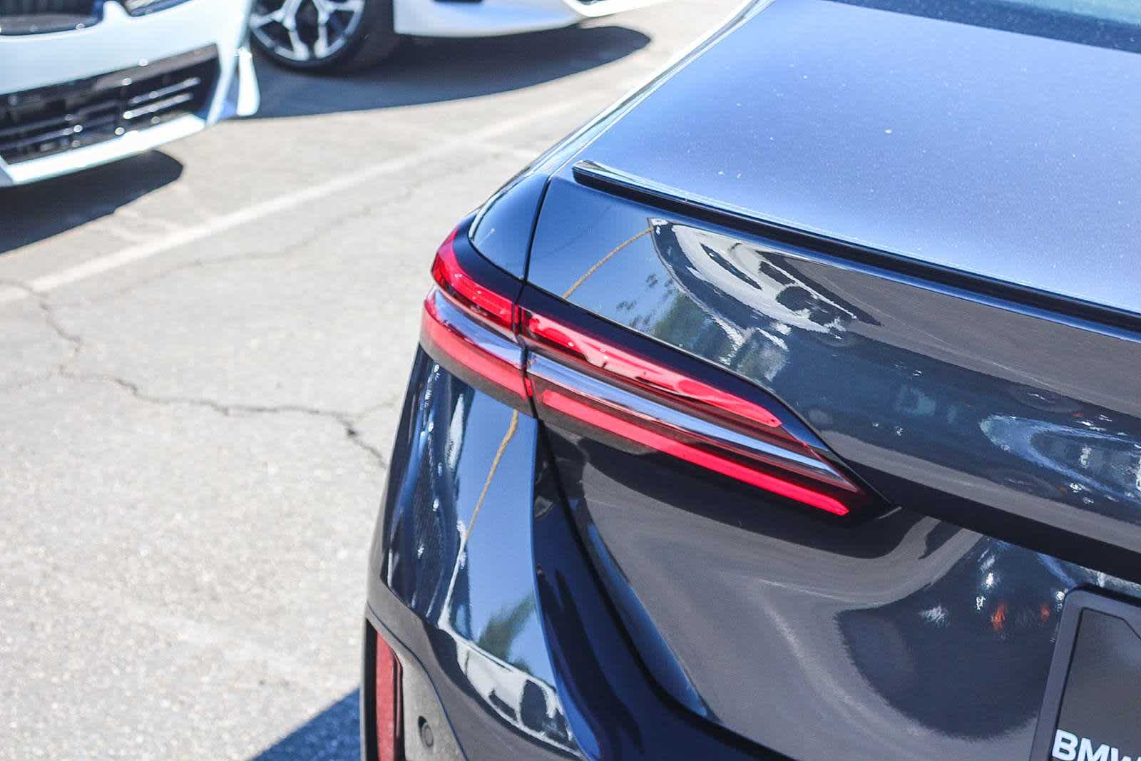 Thumbnail: 2026 BMW 5 Series - 7