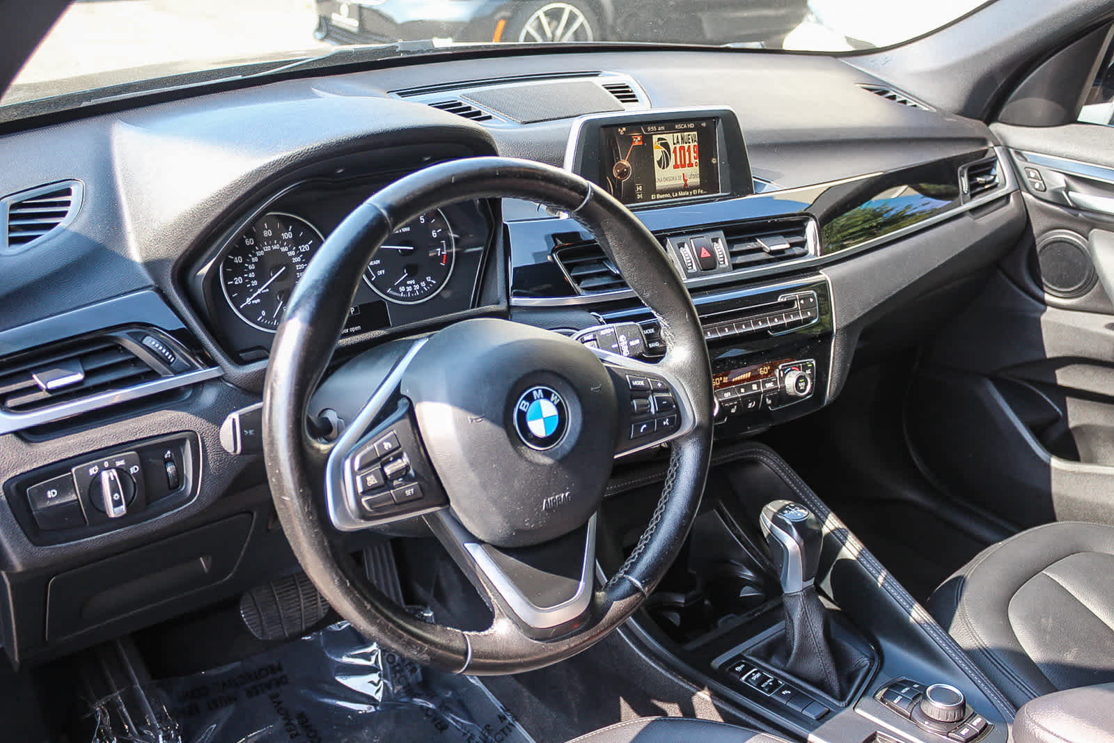 Thumbnail: 2017 BMW X1 - 17