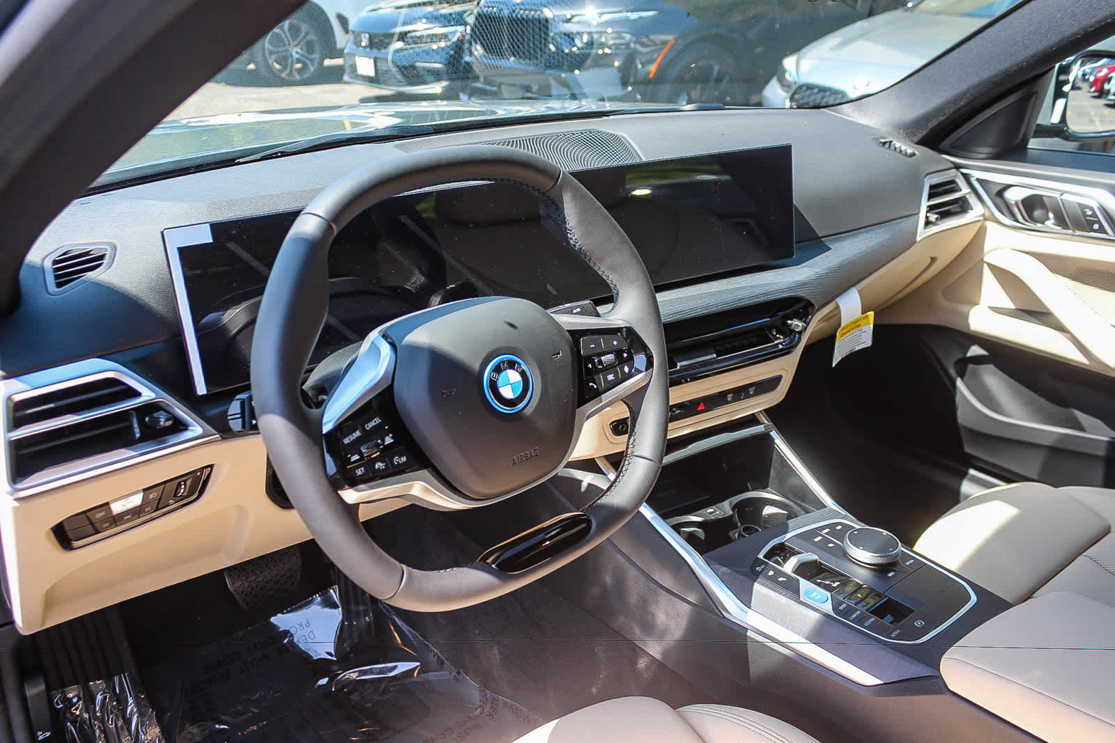 Thumbnail: 2026 BMW i4 - 16