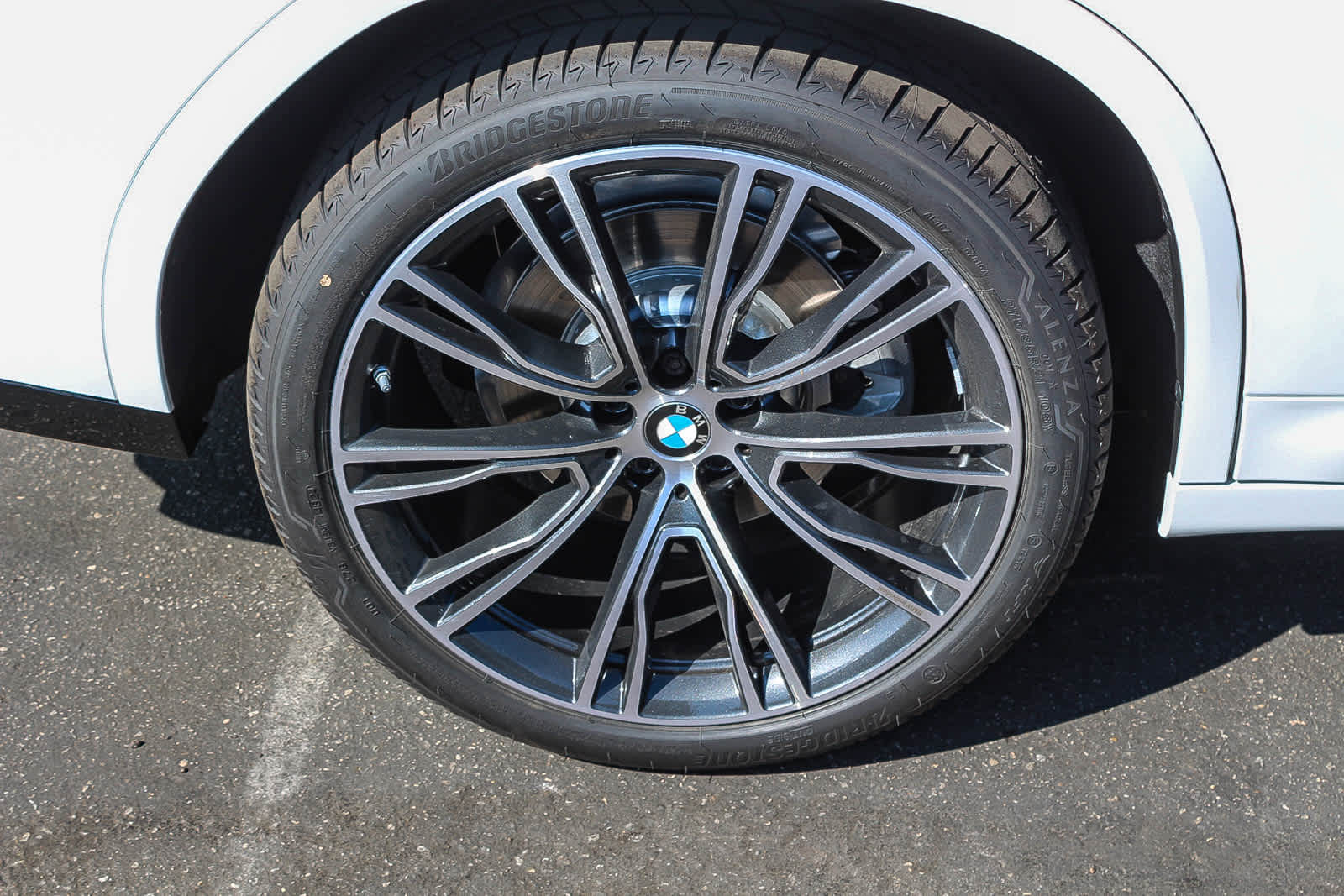 Thumbnail: 2025 BMW X4 - 8