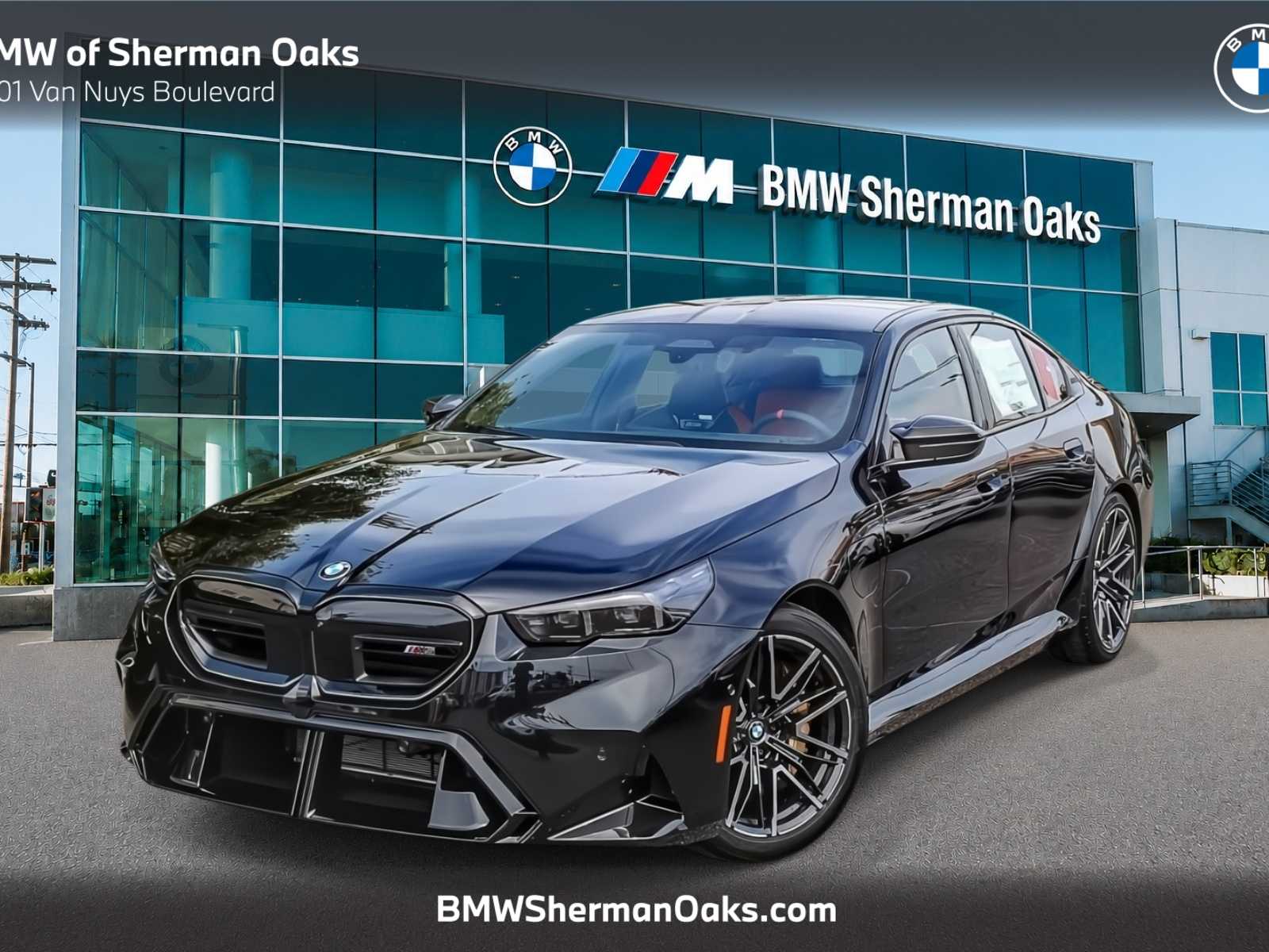 Thumbnail: 2026 BMW M5 - 1