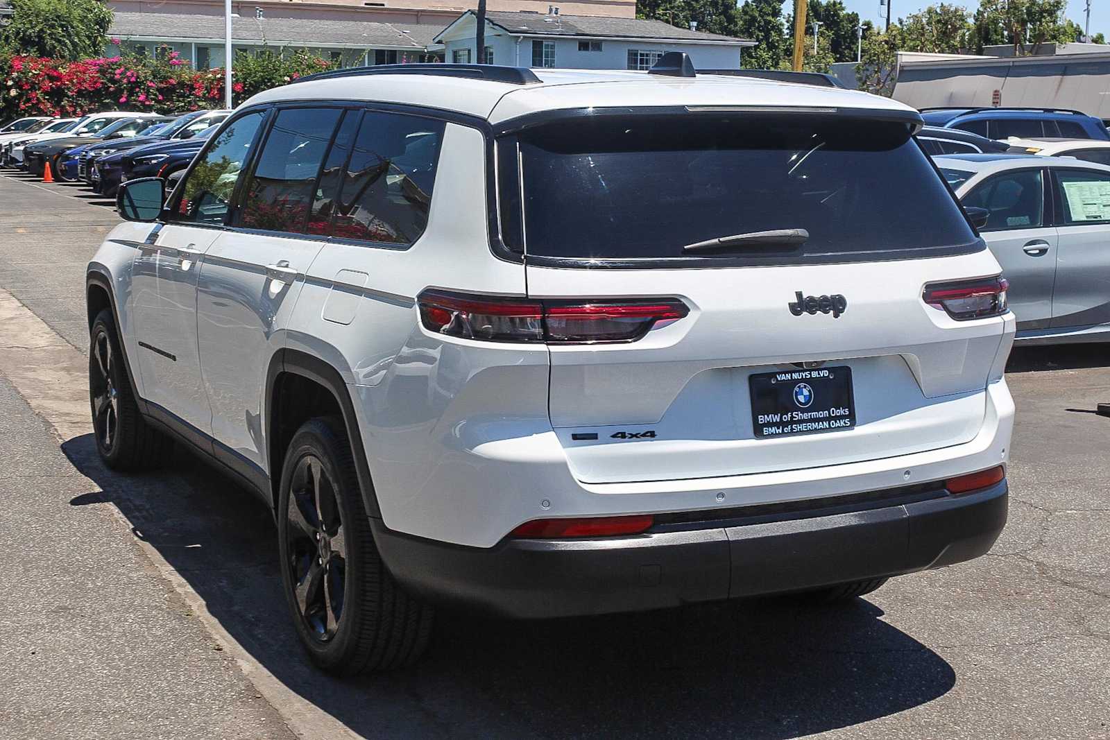 Thumbnail: 2023 Jeep Grand Cherokee - 6