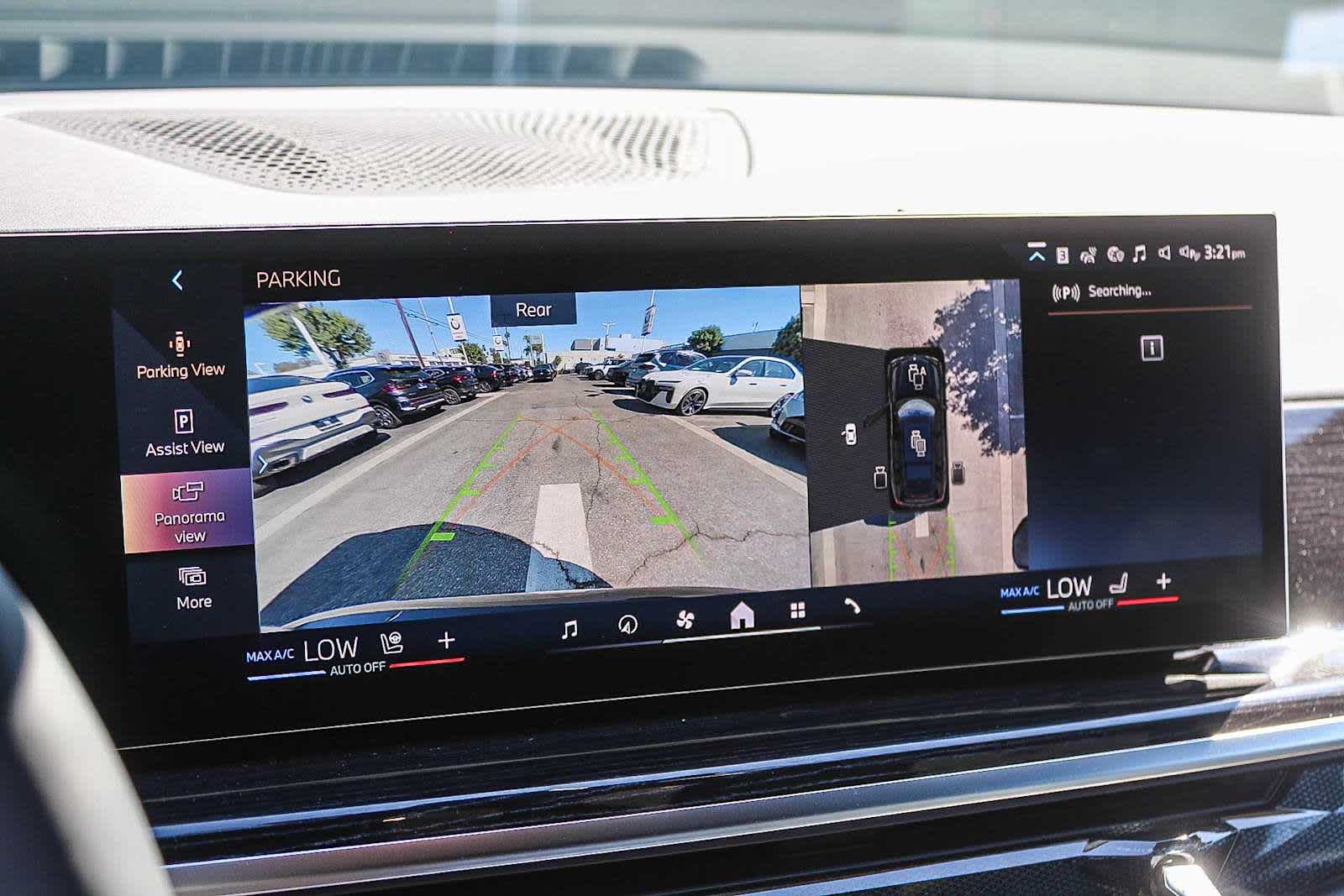 Thumbnail: 2026 BMW X7 - 23