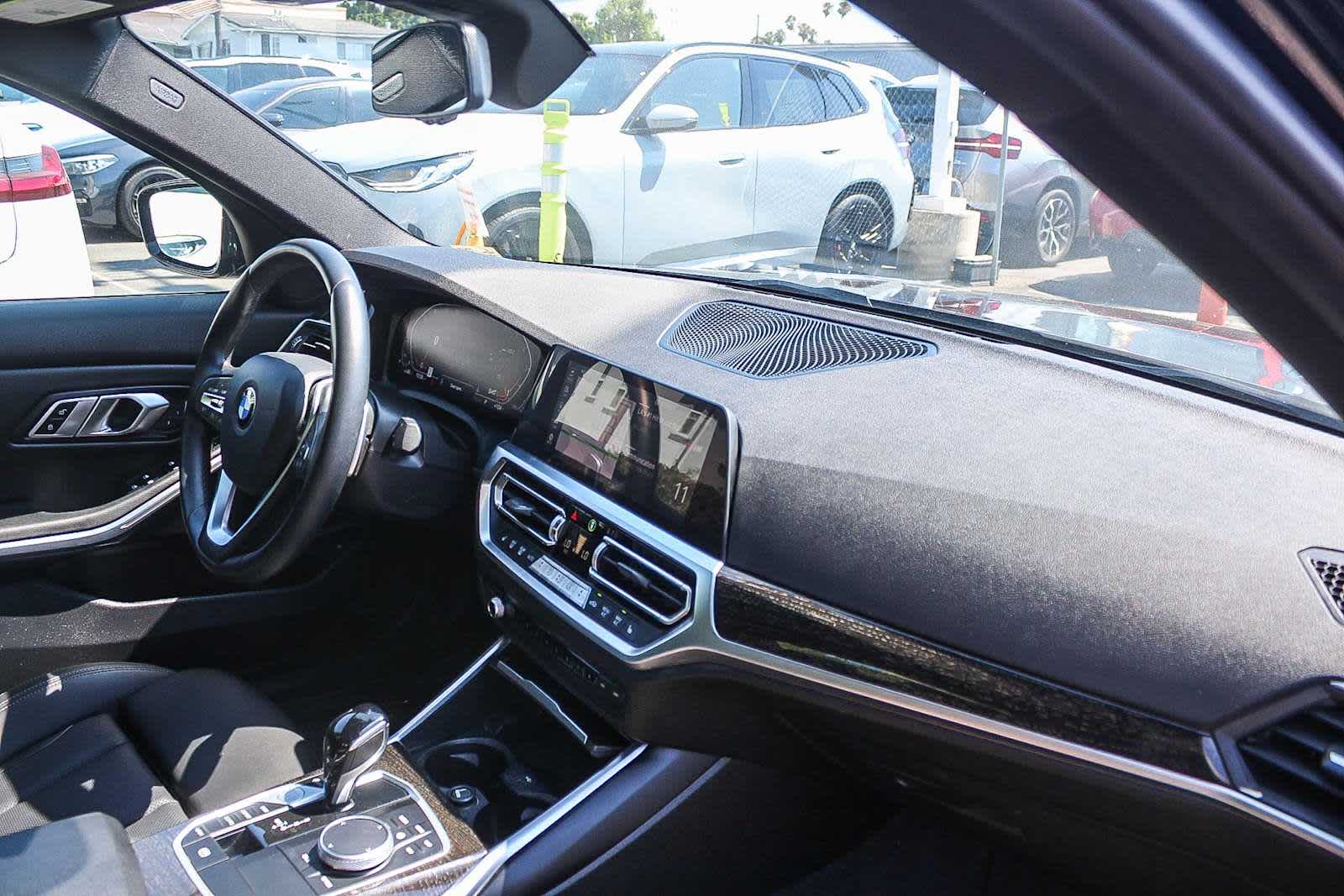 Thumbnail: 2022 BMW 3 Series - 16