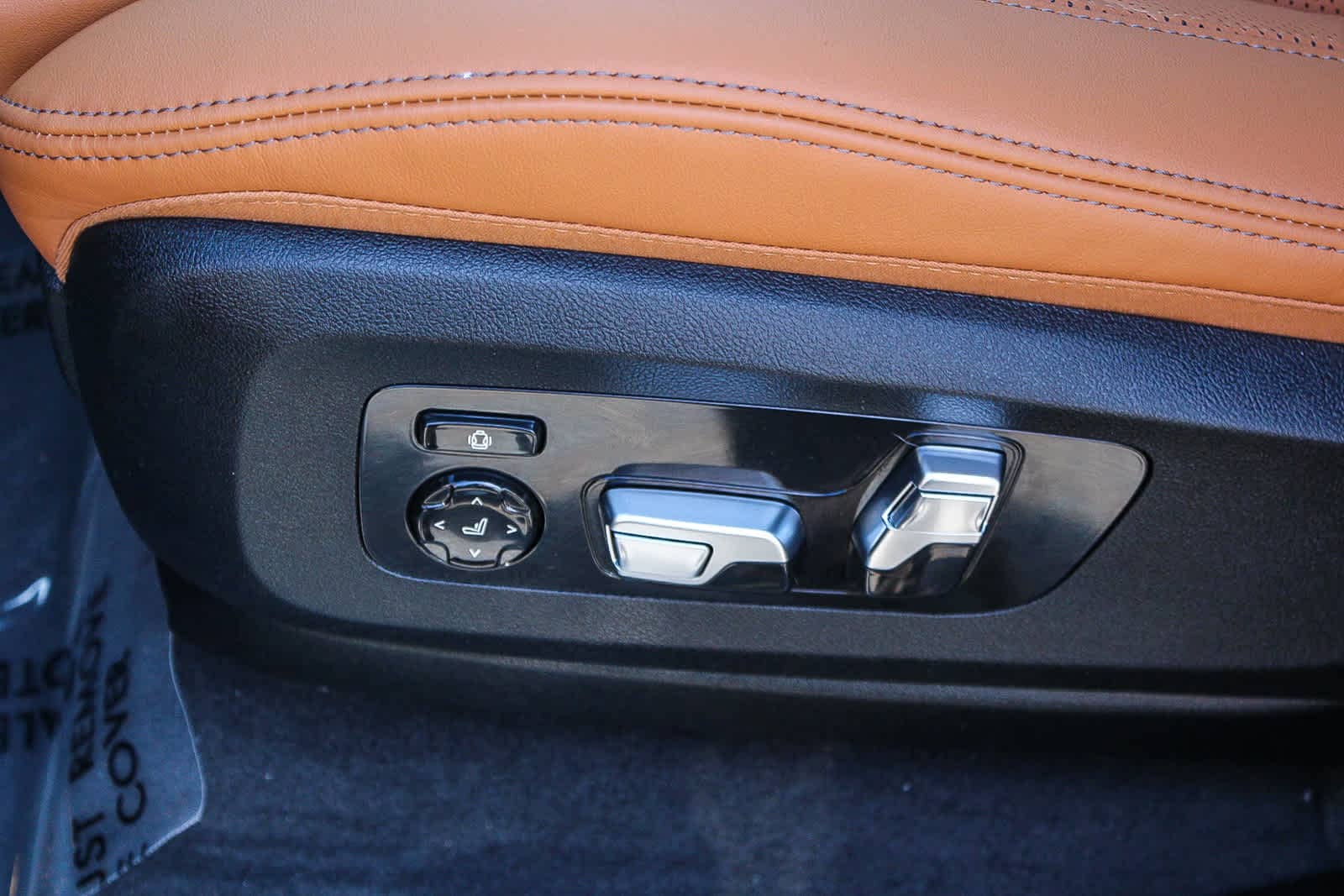 Thumbnail: 2026 BMW X7 - 21