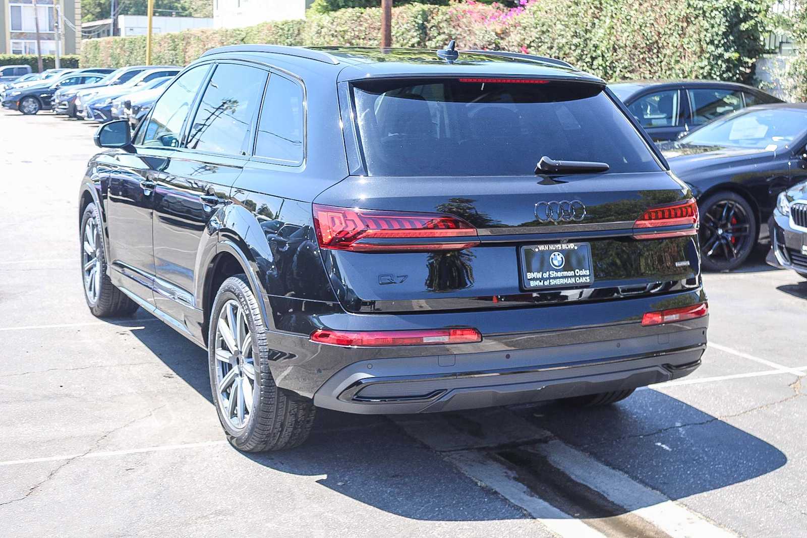 Thumbnail: 2023 Audi Q7 - 6