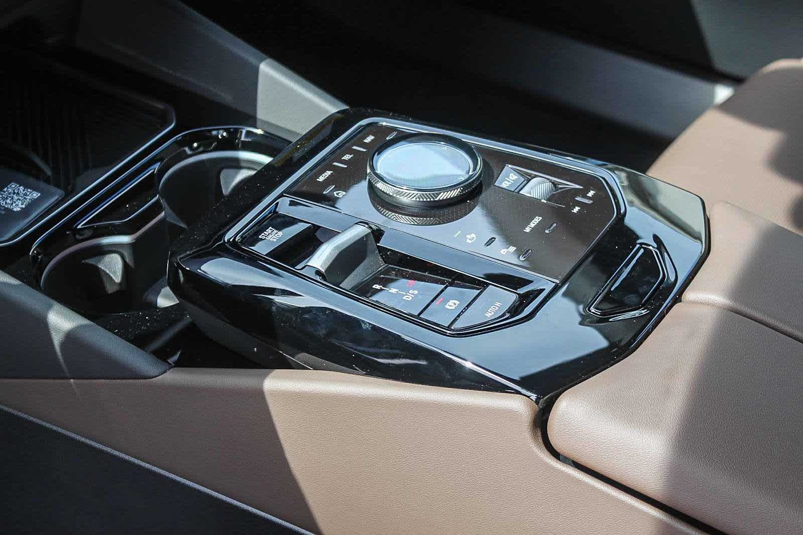 Thumbnail: 2026 BMW 5 Series - 19