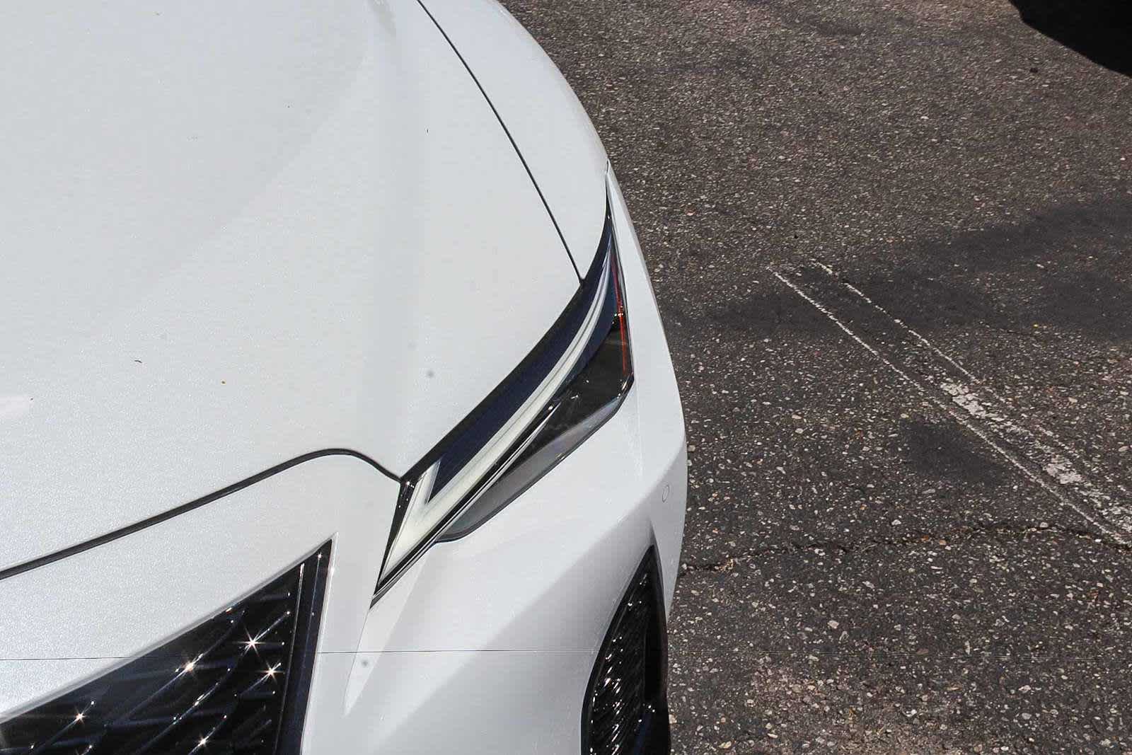 Thumbnail: 2025 Lexus ES - 9