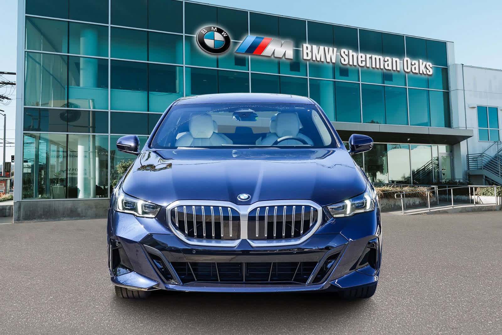 Thumbnail: 2026 BMW 5 Series - 2