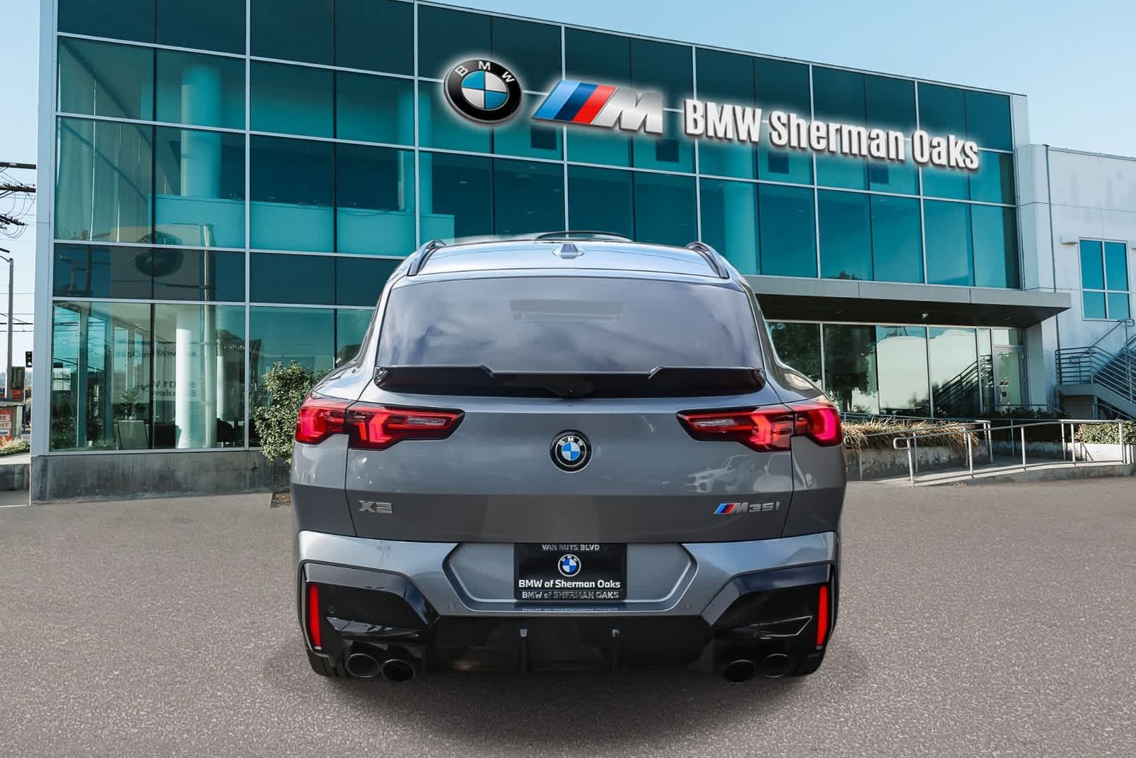 2025 BMW X2 M35i photo 4