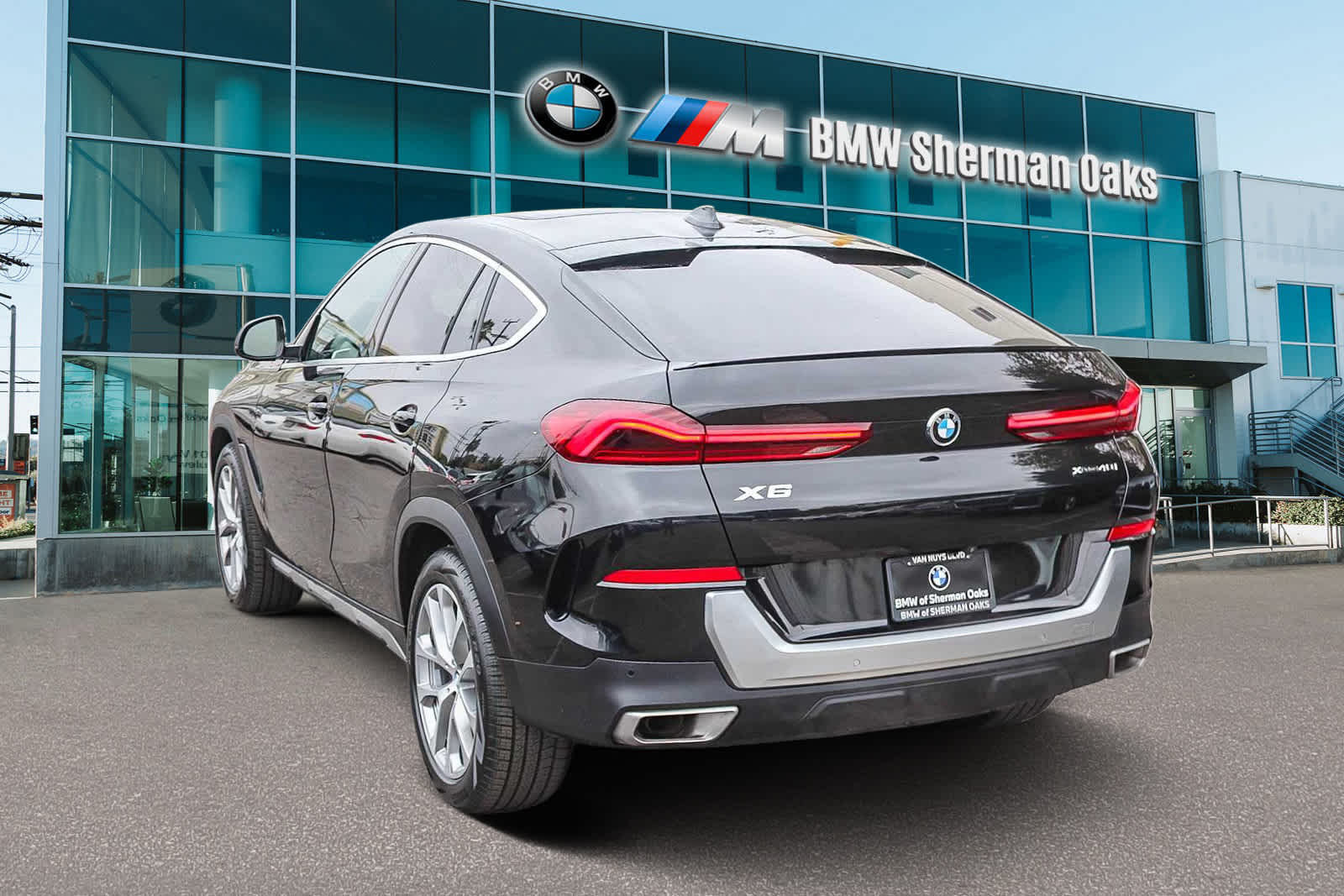 Thumbnail: 2023 BMW X6 - 6