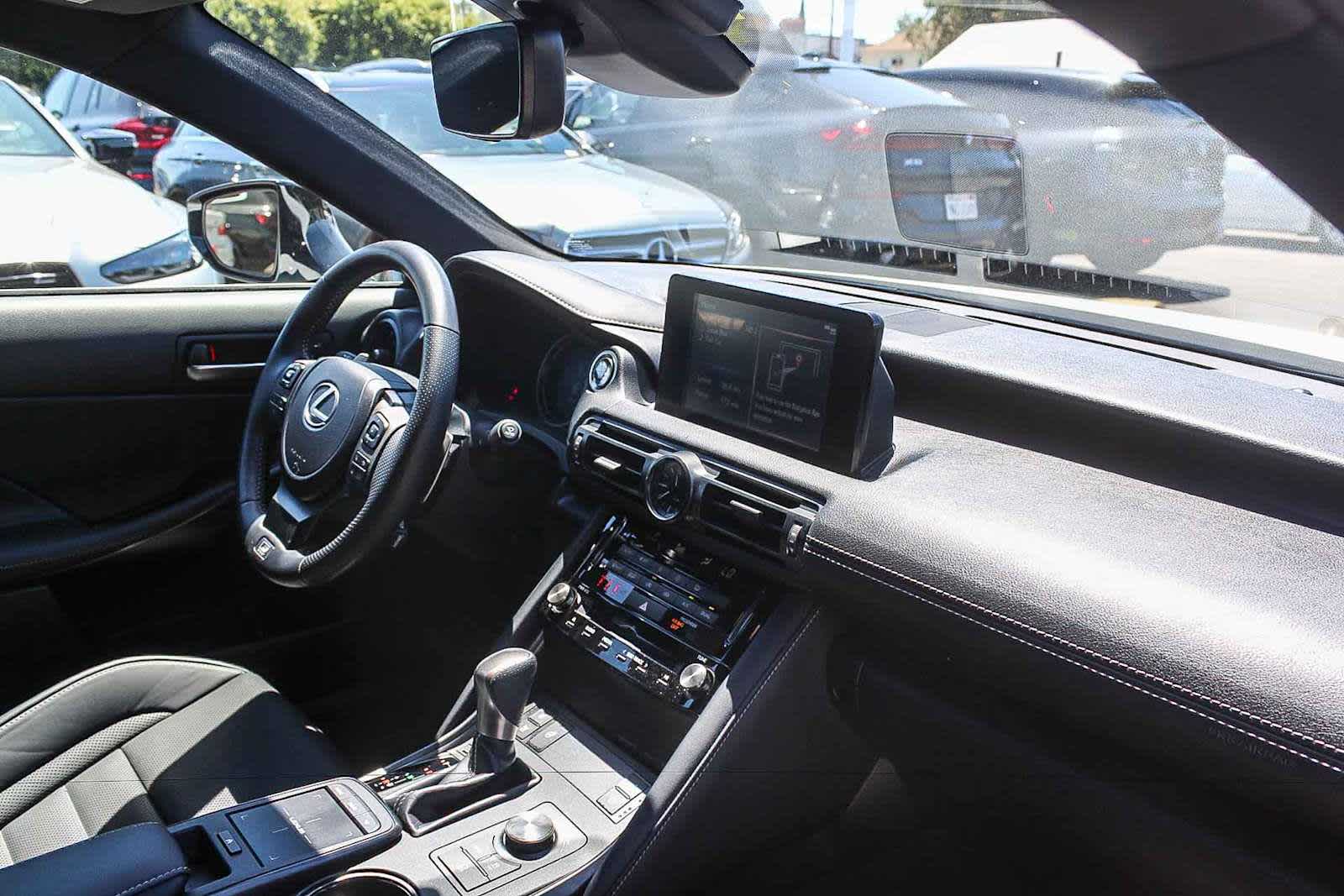 Thumbnail: 2025 Lexus ES - 14