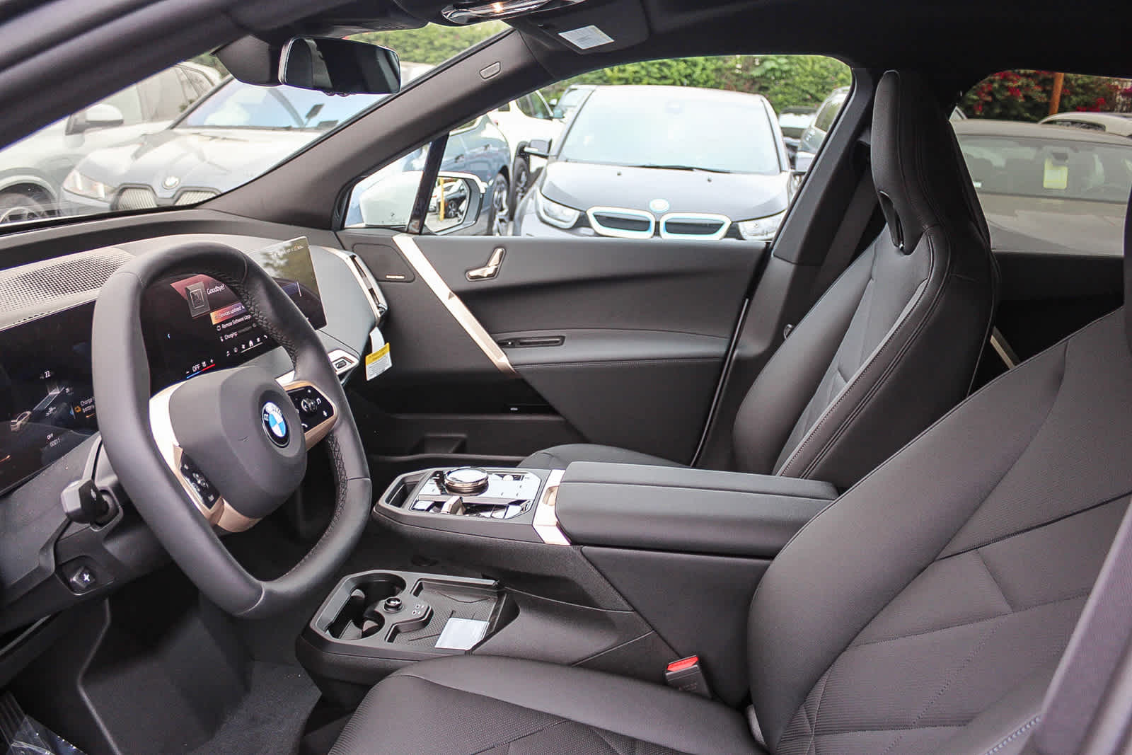 Thumbnail: 2026 BMW iX - 17