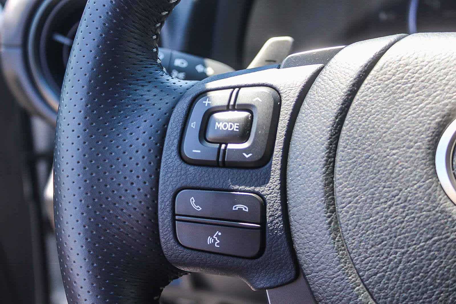 Thumbnail: 2025 Lexus ES - 21