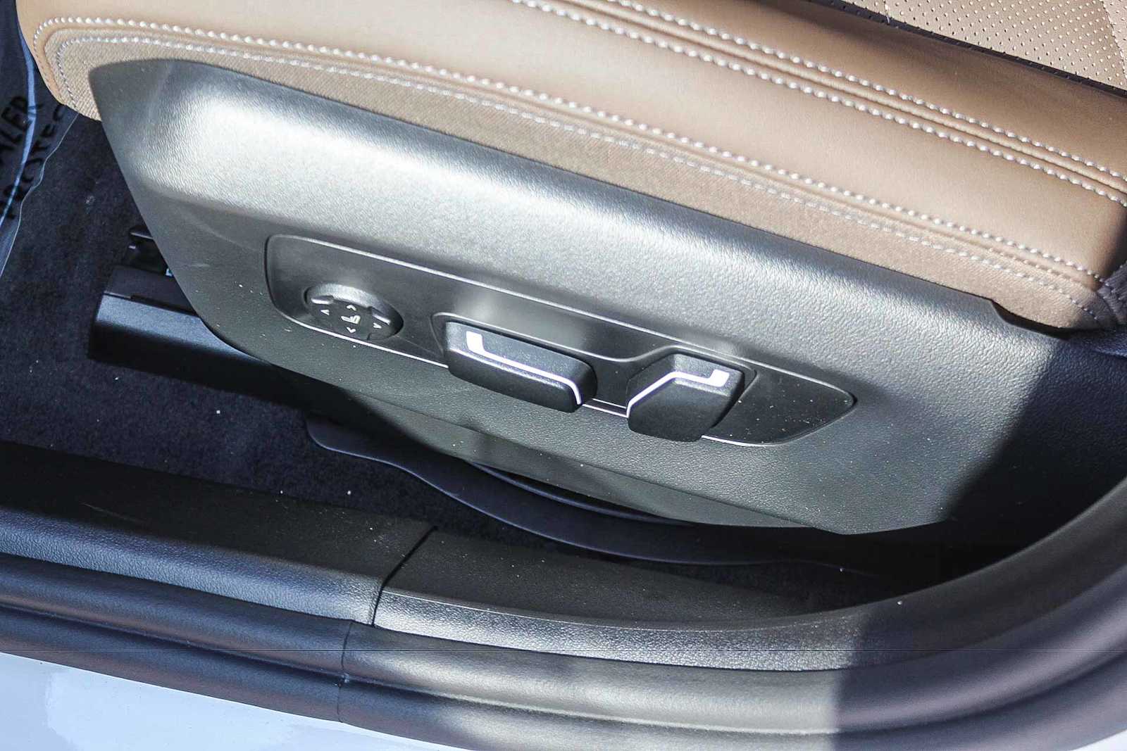 Thumbnail: 2026 BMW 5 Series - 19