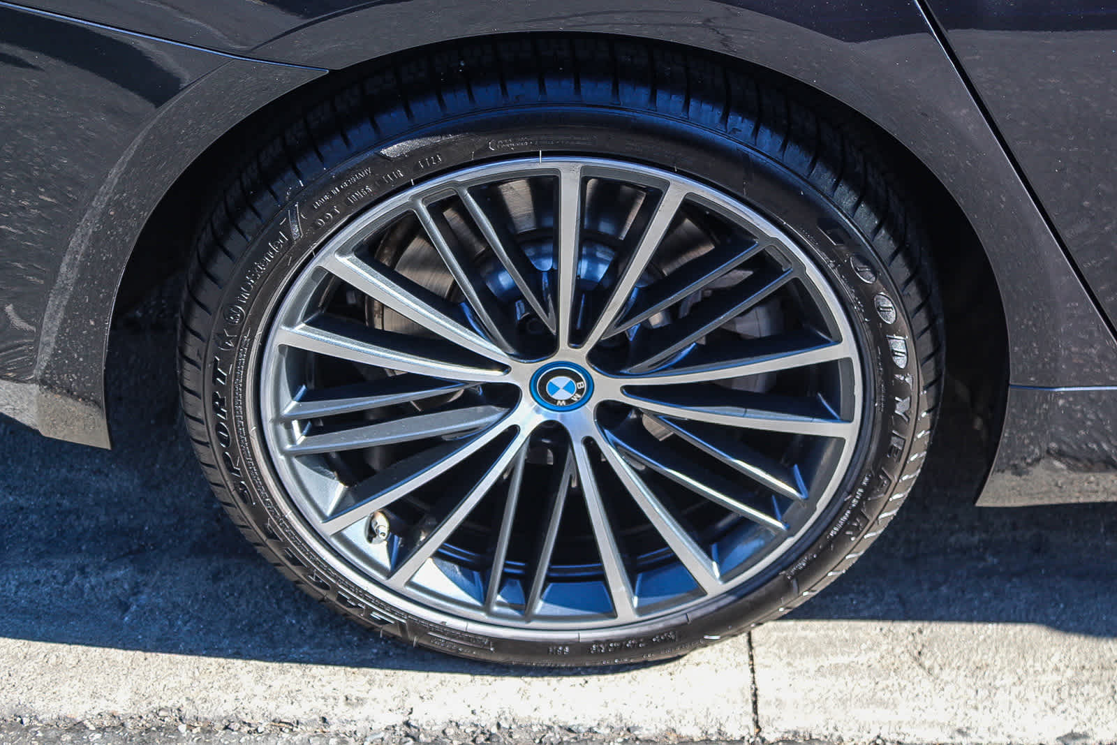 Thumbnail: 2023 BMW 5 Series - 8