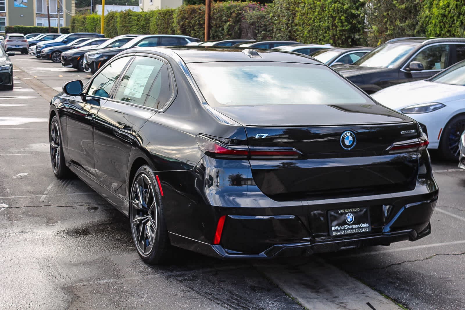 Thumbnail: 2026 BMW i7 - 6