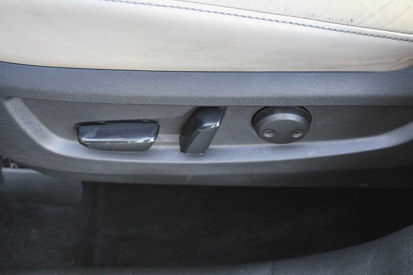 Thumbnail: 2019 INFINITI QX50 - 21