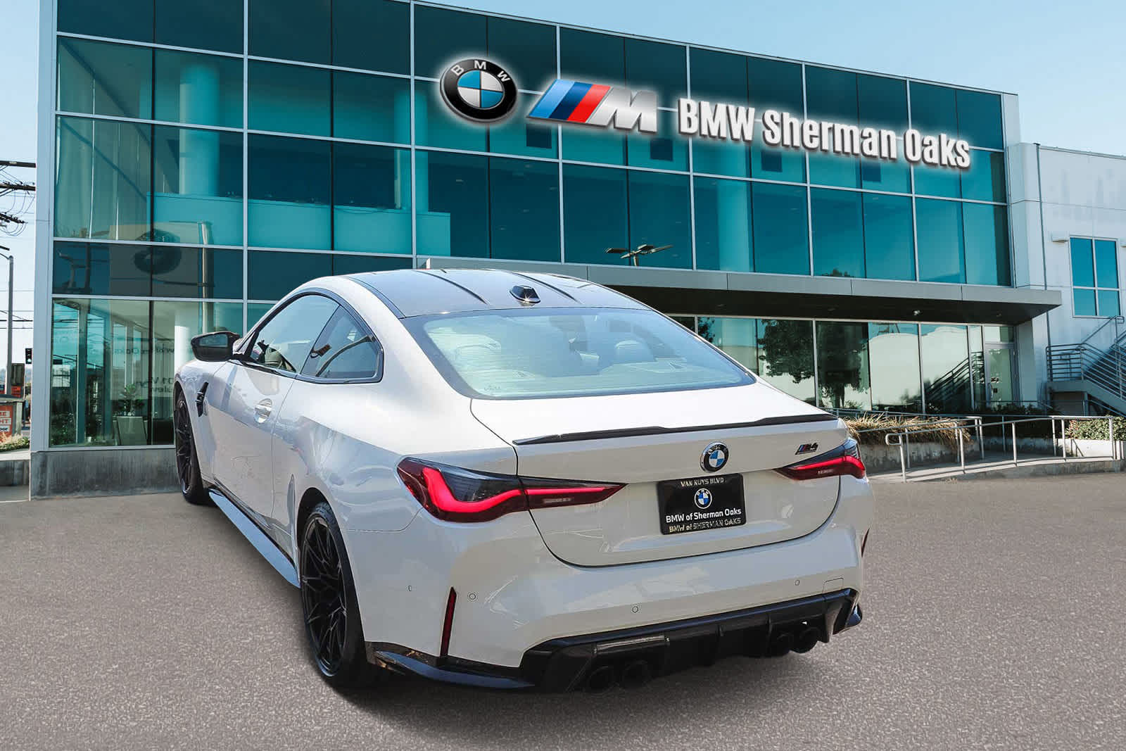 Thumbnail: 2024 BMW M4 - 6