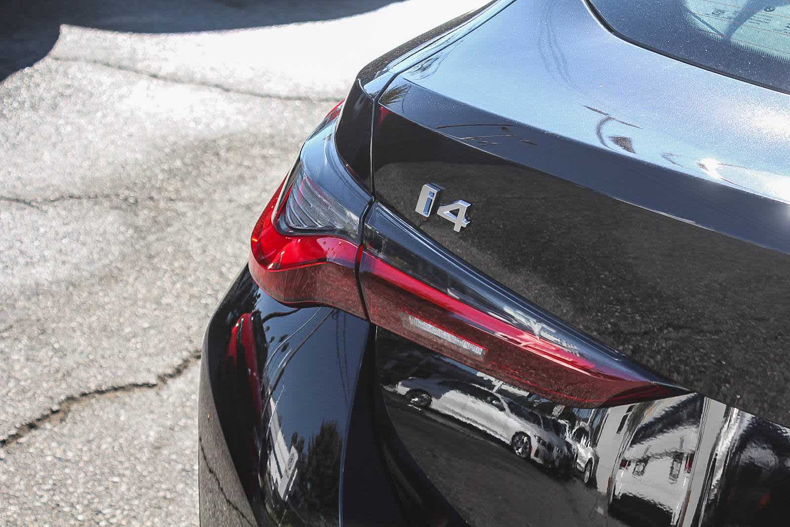 Thumbnail: 2025 BMW i4 - 7