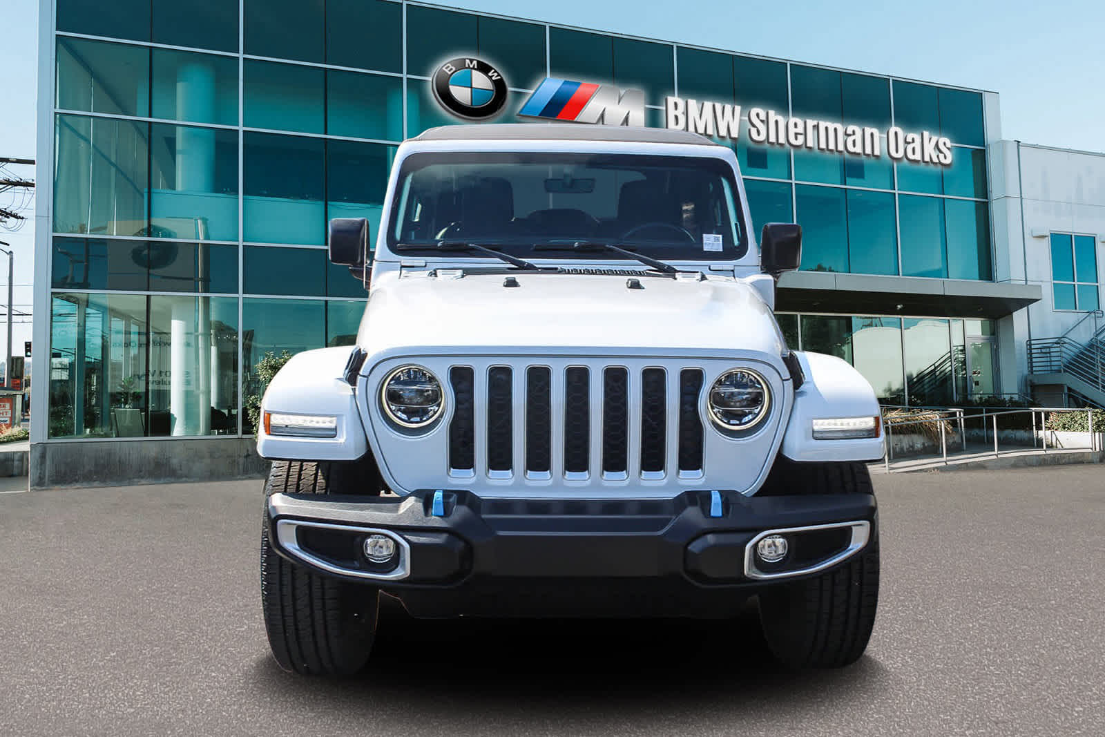 2022 Jeep Wrangler Unlimited 4xe Sahara photo 2