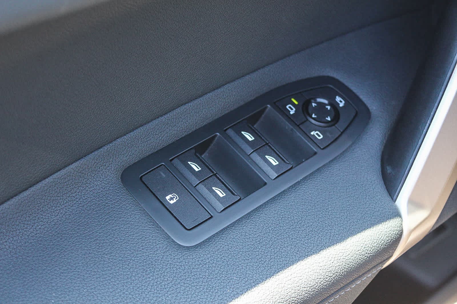 Thumbnail: 2023 BMW iX - 20