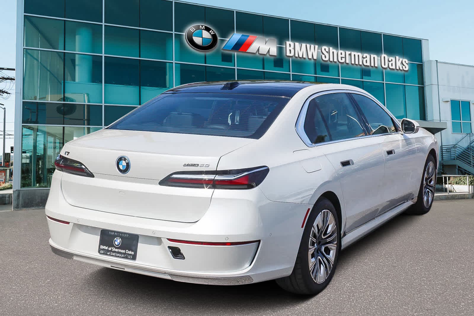 Thumbnail: 2026 BMW i7 - 4