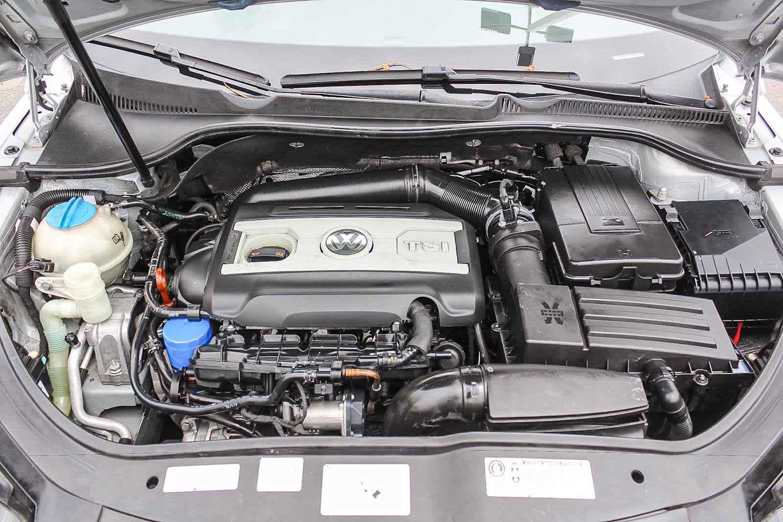 Thumbnail: 2013 Volkswagen Eos - 35