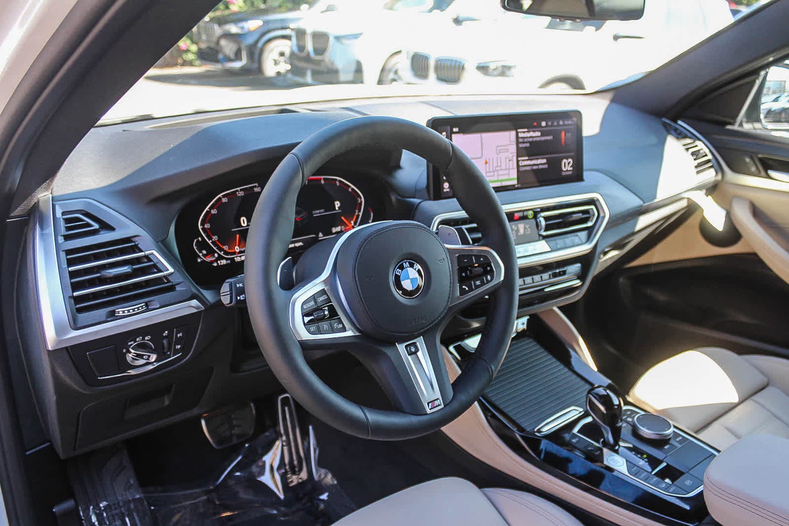 Thumbnail: 2025 BMW X4 - 17